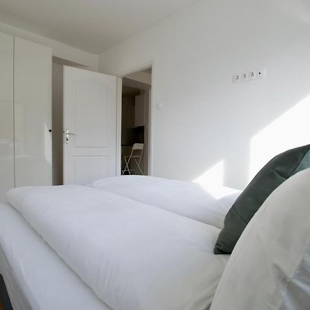 בודפשט Standard Apartment By Hi5 - Dessewffy 37 Suites מראה חיצוני תמונה