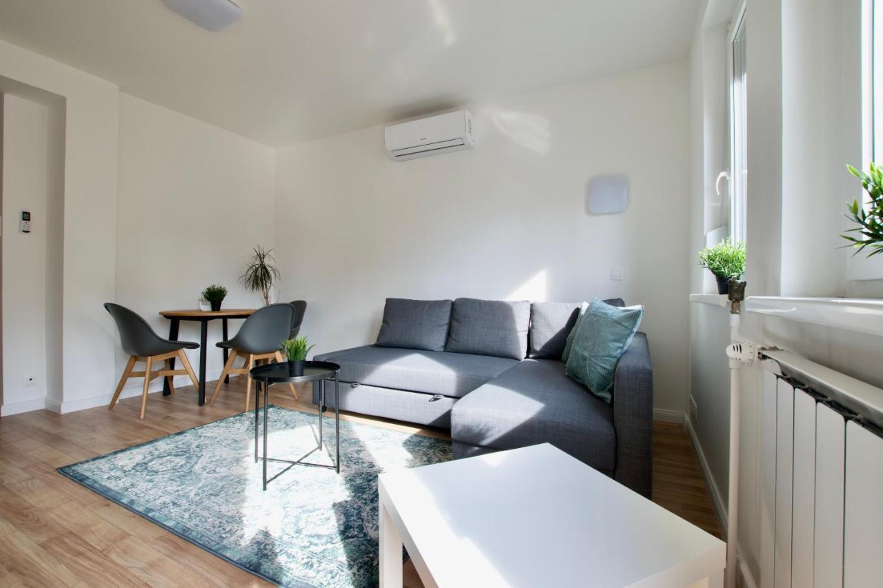 בודפשט Standard Apartment By Hi5 - Dessewffy 37 Suites מראה חיצוני תמונה