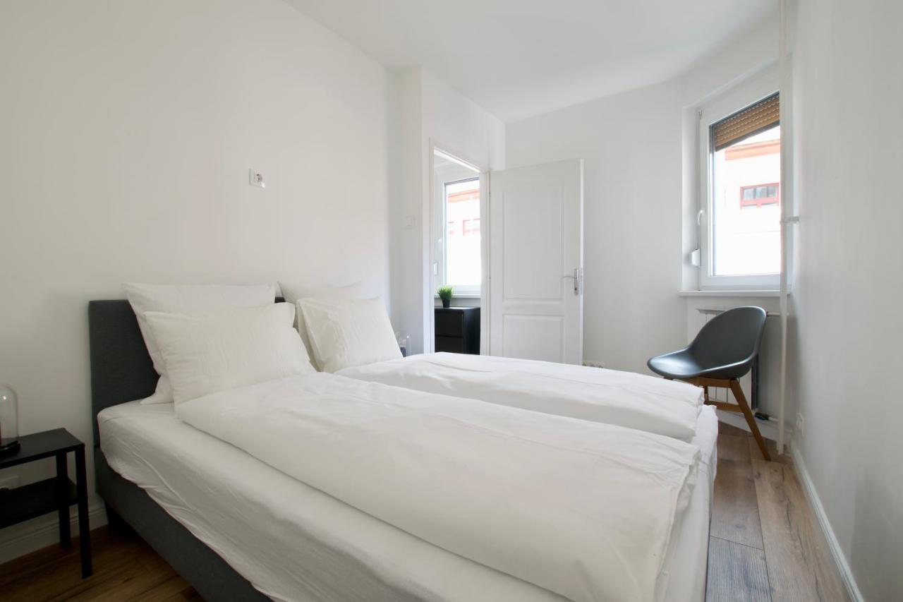 בודפשט Standard Apartment By Hi5 - Dessewffy 37 Suites מראה חיצוני תמונה